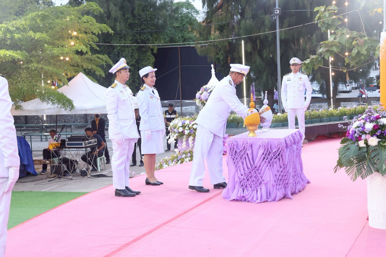 พิธีถวายเครื่องราชสักการะ วางพานพุ่มและจุดเทียนถวายพระพรชัยมงคล สมเด็จพระนางเจ้าสุทิดา พัชรสุธาพิมลลักษณ พระบรมราชินี เนื่องในโอกาสวันเฉลิมพระชนมพรรษา 3 มิถุนายน 2568