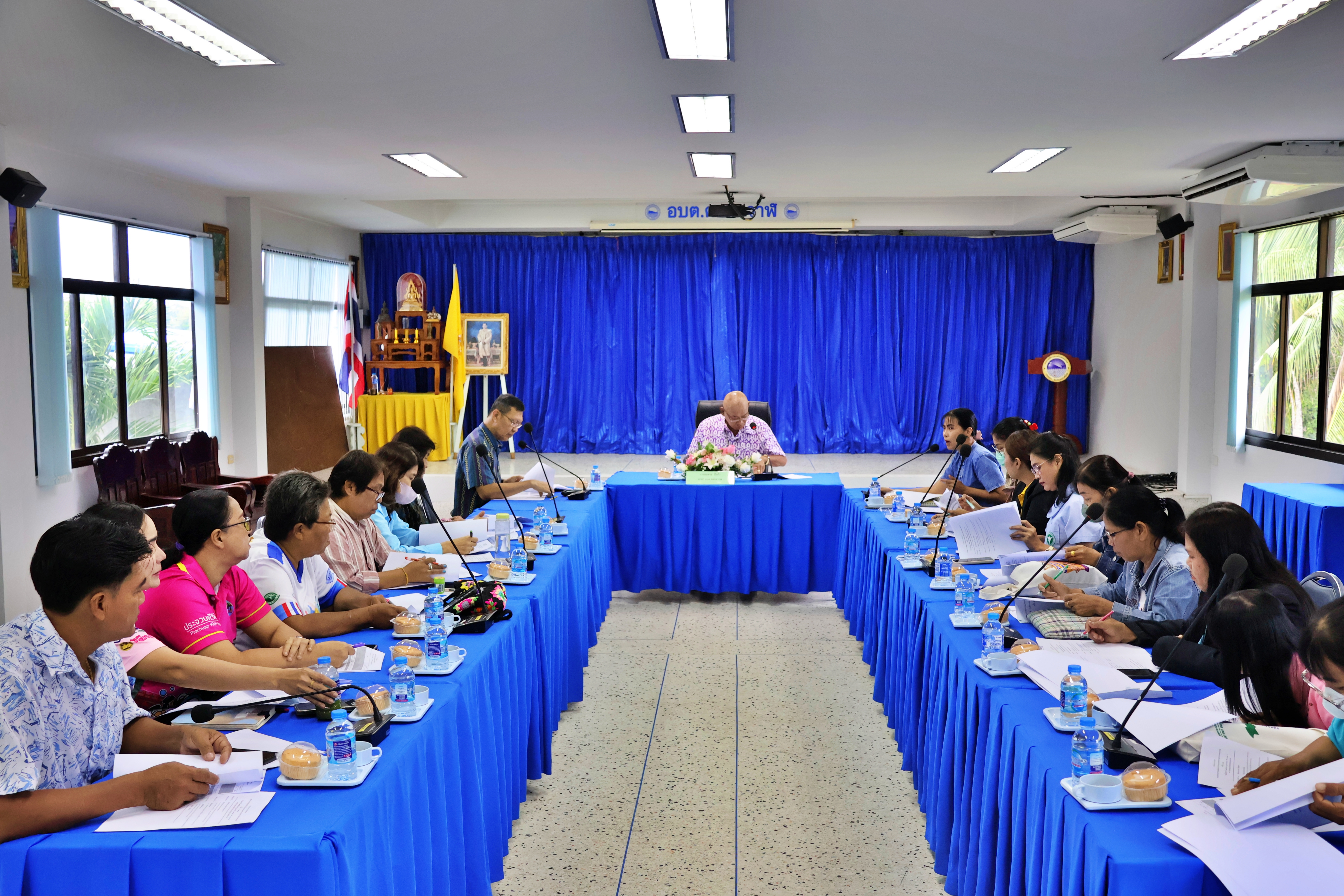 ประชุมคณะกรรมการกองทุนหลักประกันสุขภาพองค์การบริหารส่วนตำบลองวาฬ ประชุมครั้งที่ 5 ประจำปีงบประมาณ พ.ศ.2568