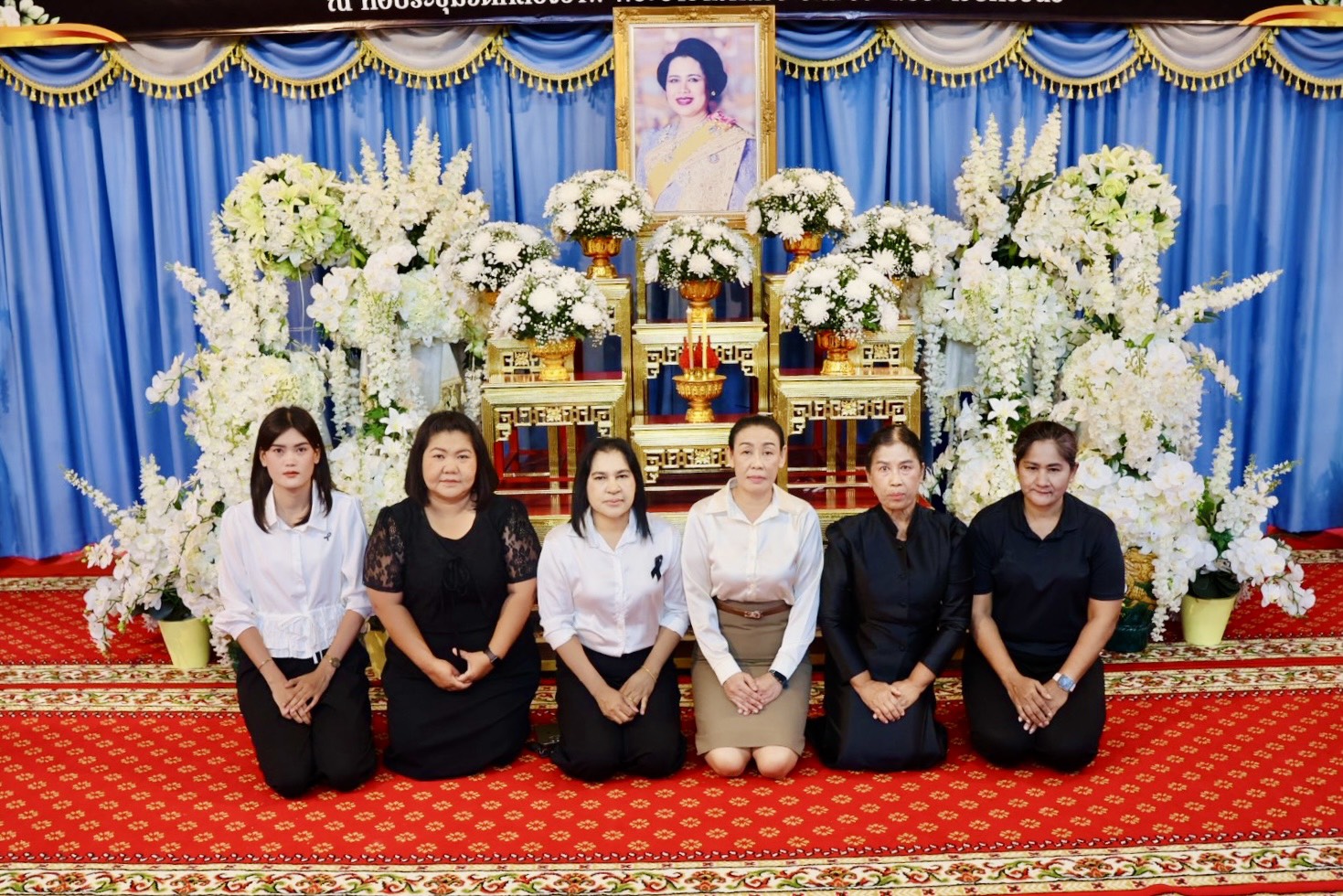 พิธีสวดพระพุทธมนต์และเจริญจิตตภาวนา อุทิศถวายแด่ สมเด็จพระนางเจ้าสิริกิติ์ พระบรมราชินีนาถ พระบรมราชชนนีพันปีหลวง